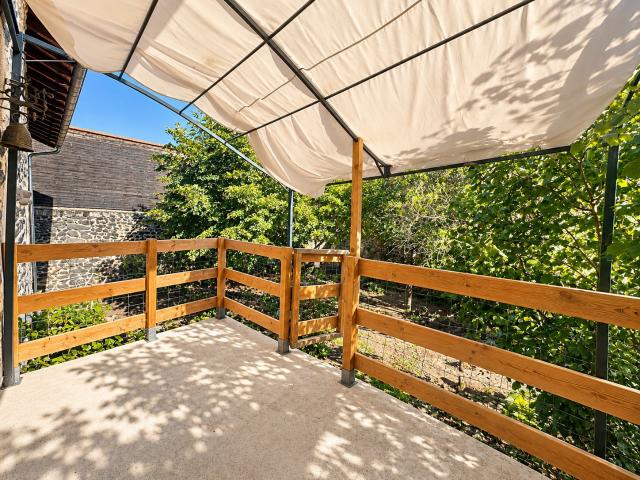Maison entièrement rénovée 5 chambres Dépendance Terrain de 543 m2 POLIGNAC