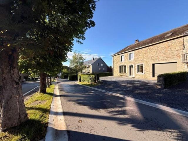 Maison entièrement rénovée 3 chambres à Daverdisse