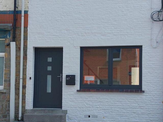 Maison entièrement rénovée à louer