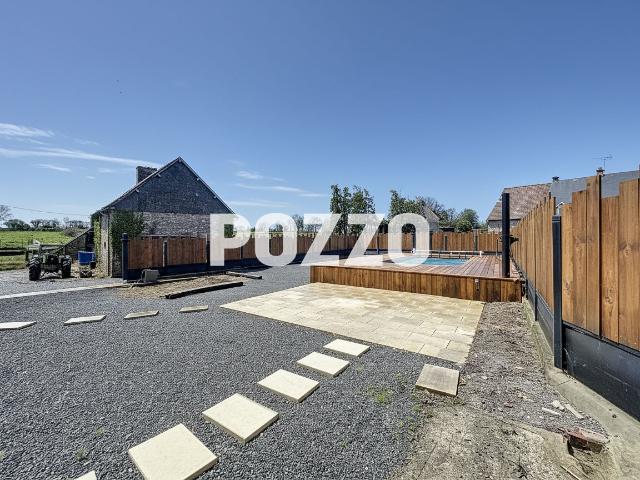 Maison rénovée avec du terrain et des dépendances proche Bréhal 50290 et Granville 50400