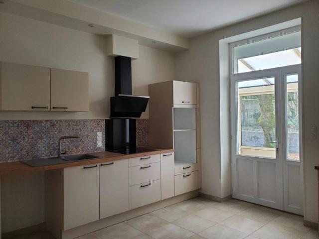 Maison entièrement rénovée de 4 chbres + mezzanine