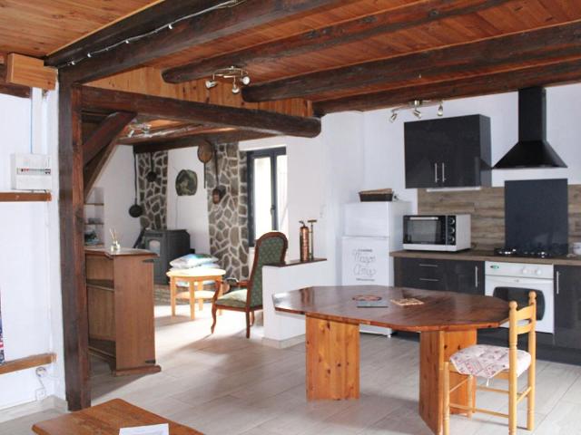 Maison entièrement rénovée de 137 m² loi carrez avec terrasse