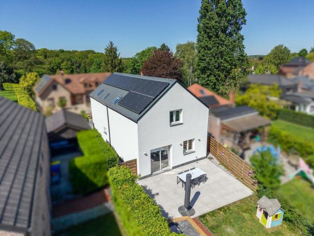 MAISON ENTIEREMENT RENOVEE PEB A !