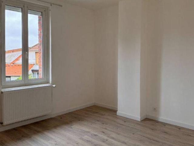 MAISON ENTIEREMENT RENOVEE ROUEN LIMITE BIHOREL