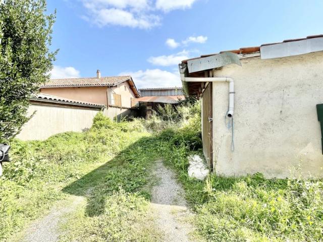 Maison environ 200 m² à rénover PONT DE VAUX 01190