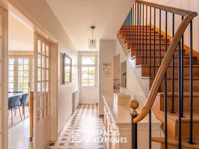 Maison en coeur de ville au charme authentique et piscine 239m² Montaigu Vendée