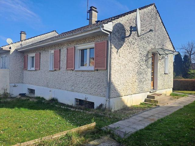 Maison en centre ville de Nemours à louer