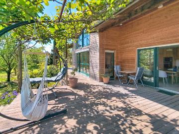 Maison en bois lumineuse avec jardin et vue près de Montélim. 250m² Montélimar
