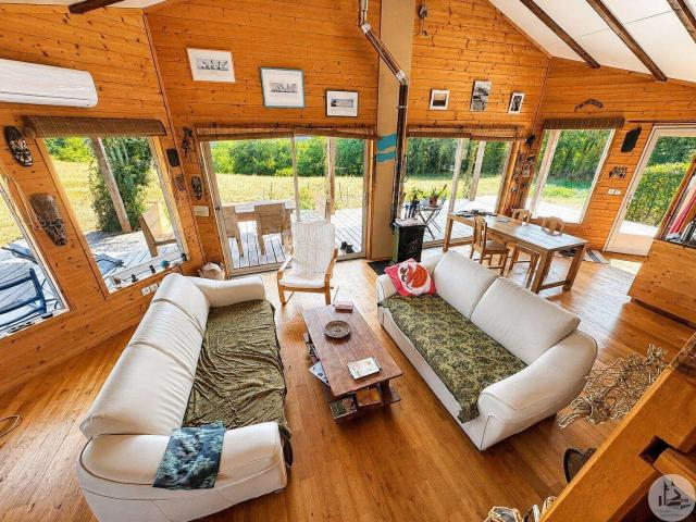 Maison en bois récente avec jardin, garage et vue. 100m² Villeréal