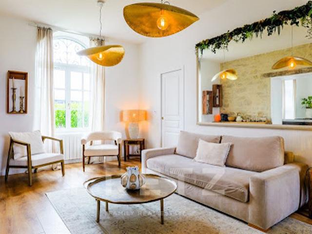Maison en bord de mer avec jardin