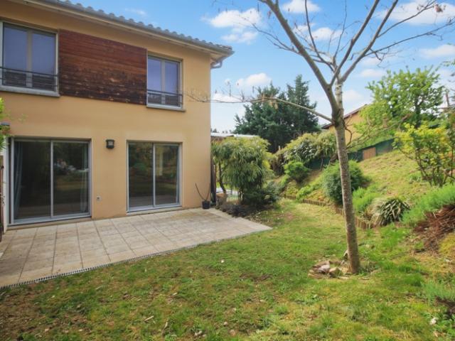 Maison en duplex à vendre à Curis au Mont d'Or 5 pièces, 103.80 m², jardin et garage double
