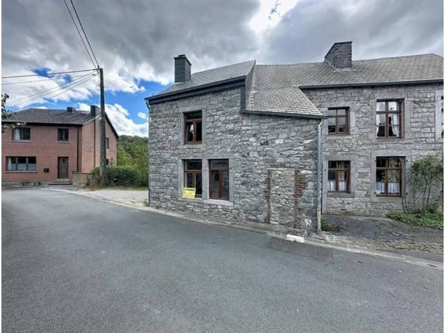 Maison en Location à Viroinval
