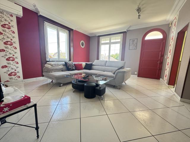 Maison en parfait état avec pisine 110m² Montluçon