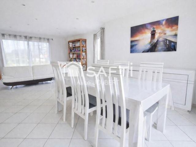 Maison spacieuse, en parfait état, proche mer, 3 chambres et un bureau