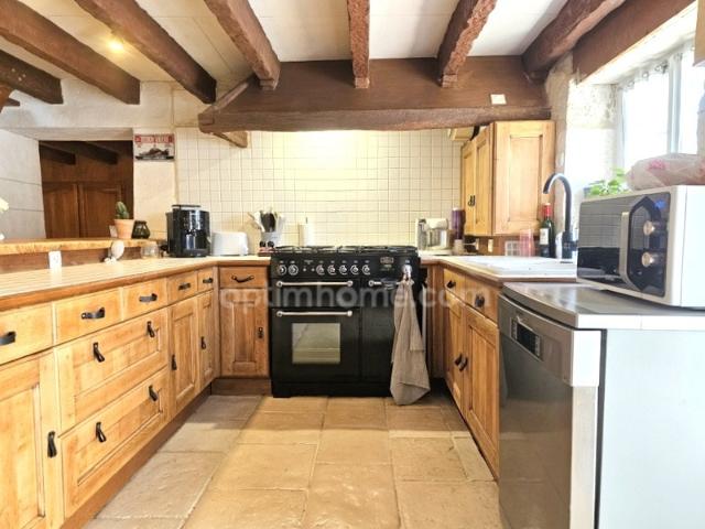 Maison en pierre atypique de 122 m² 3 chambres et 1 bureau au bord de la « Touvre »– Coup de cœur assuré à MAGNAC SUR TOUVRE 16