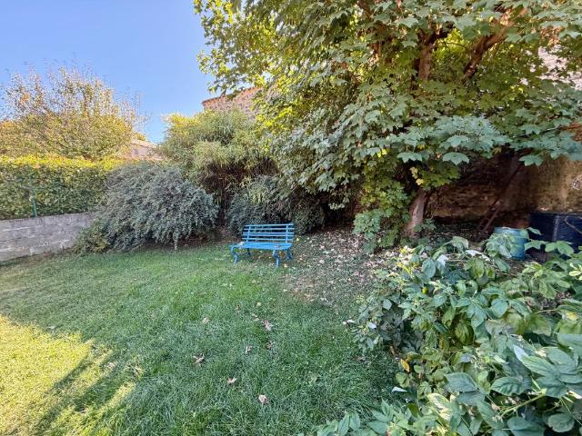 Maison en pierre au cœur de Sainte Alvère – Idéale en résidence secondaire ou pour un investissement locatif