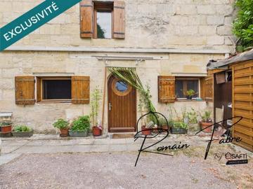 Maison en pierre avec 2 chambres, un très grand atelier et chai avec une vue sur la Dordogne