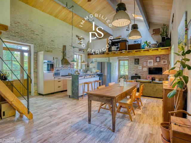 Maison en pierre avec Gîte sur 6 hectares, Villeréal 220m² Villeréal