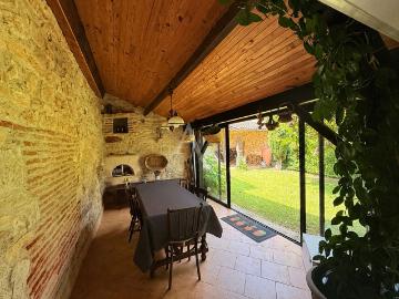 Maison en pierre avec grange et piscine 138m² Bélaye