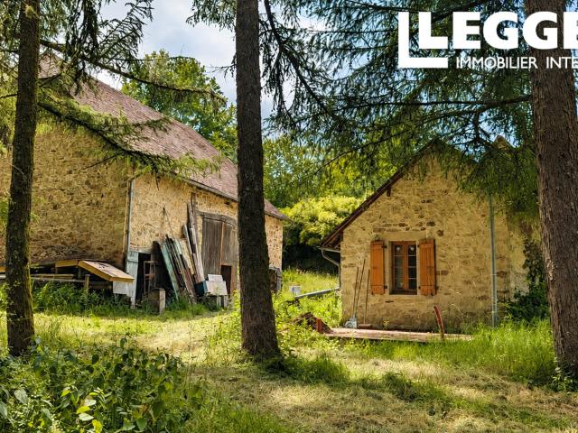 Maison en pierre avec grange et 11 hectares de terrain
