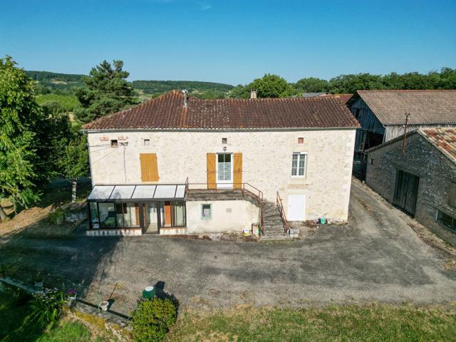 Maison en pierre avec dépendances, calme et nature 176m² Cazideroque