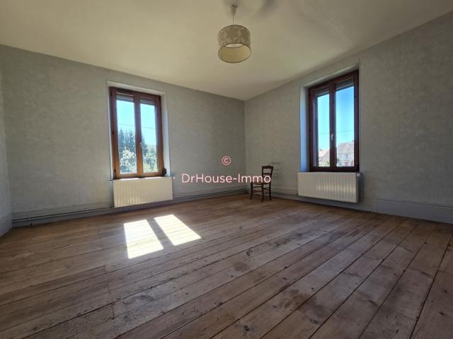 Maison en pierre, avec dépendances, environ 146m² habitable 2 à 3 chambres Possibilité logement PMR Terrain 1391m²