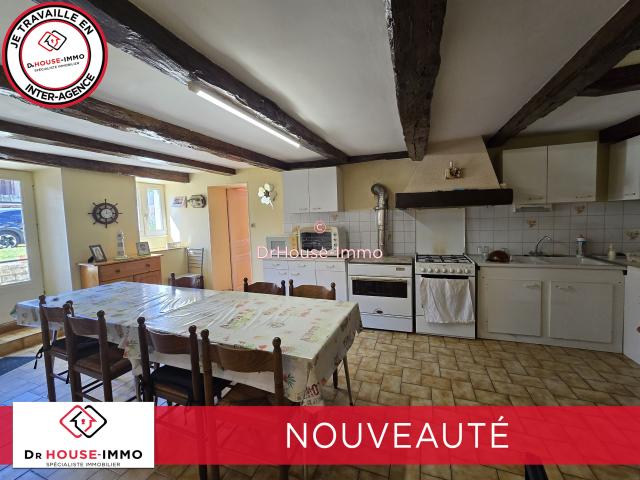 Maison en pierre avec dépendances et fort potentiel à Exoudun 176m² et nonbreuses dépendances sur 1013 m² de terrain