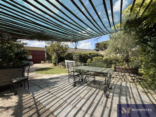 Maison En Pierre Avec Jardin Clos Et Dependances 162m² Julienne