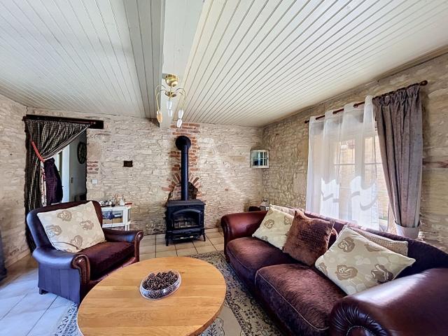 Maison en pierre avec jardin proche Prayssac 83m² Prayssac
