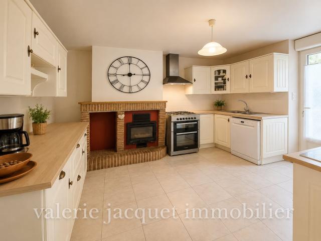 Maison en pierre avec ponton privé sur la Dordogne 128m² Eynesse