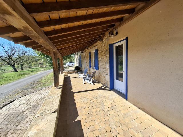 Maison En Pierre Avec Piscine. 230m² Salignac Eyvigues