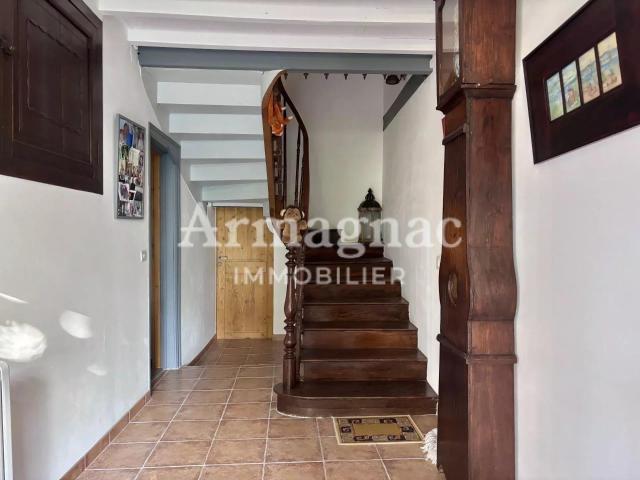 Maison en pierre avec vue Pyrénées 89m² Lupiac