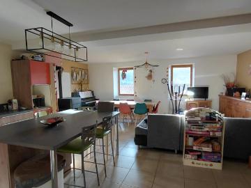Maison en pierre avec vue panoramique