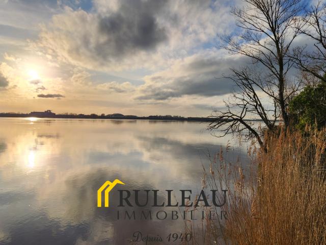 Maison en pierre avec vue sur l’estuaire, 2 logements loués rentabilité clé en main à Bourg sur Gironde