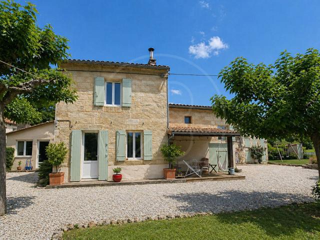 Maison en pierre avec vue sur les vignobles 145m² Saint Emilion