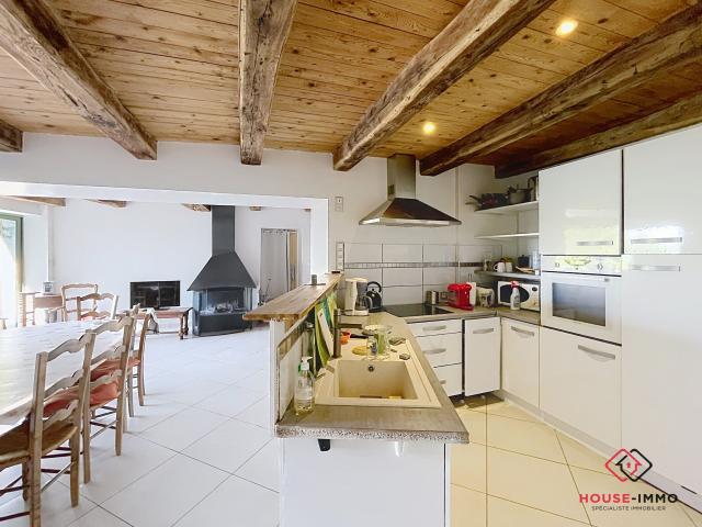 Maison en pierre à Châtillon Jura Grande maison avec vue et dépendances
