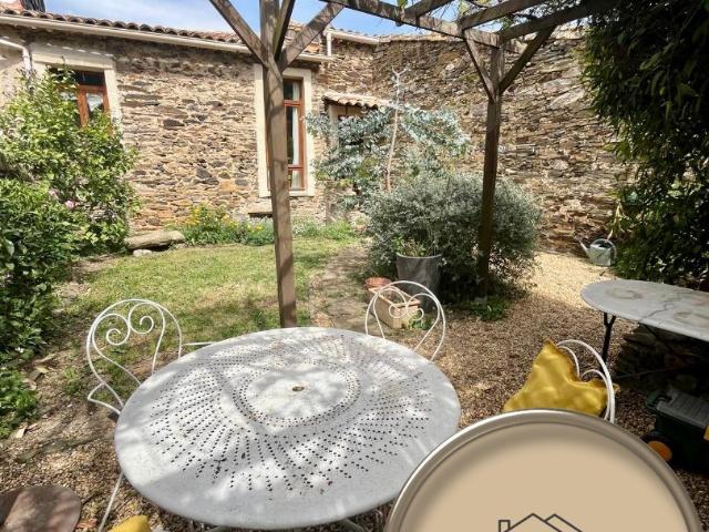 Maison en pierre à Fos, village nature! 160m² Fos