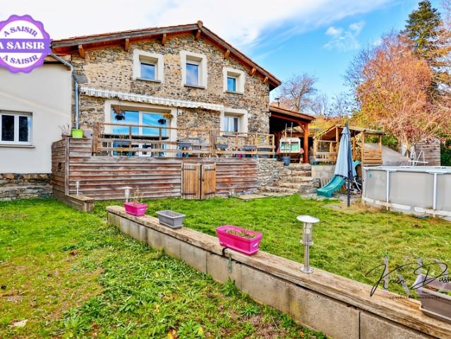 Maison en pierre de 150 m2 entièrement rénovée Vue exceptionnelle Suite parentale Dépendances Aucun vis à vis