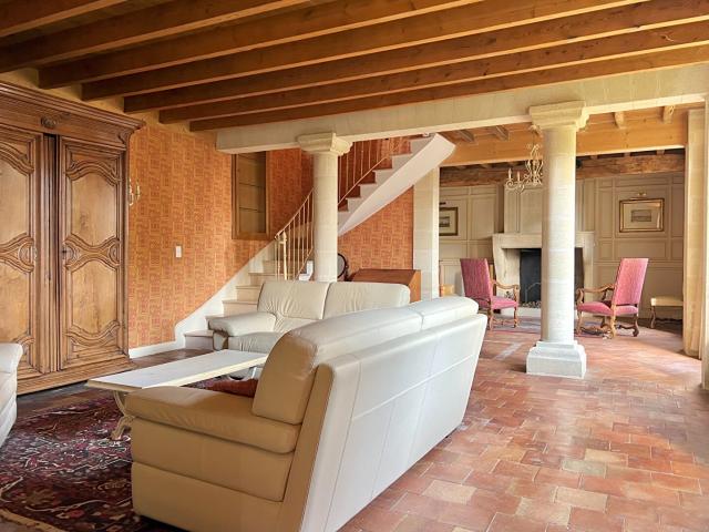 Maison en pierre à proximité immédiate de Saint Emilion 422m² Saint Emilion