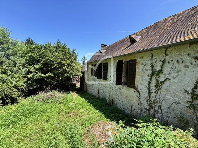 Maison en pierre à rénover 118m² La Bachellerie