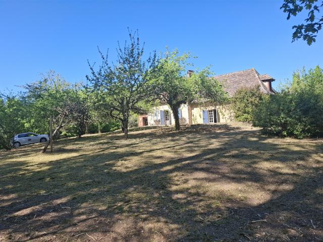 Maison en pierre à rénover 137m² Queyssac