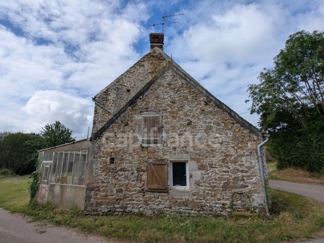 Maison en pierre à rénover avec fort potentiel – Terrain de 1 380 m² FRANCHEVILLE Orne Normandie