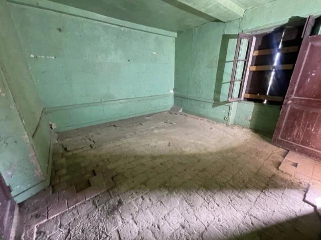 Maison en pierre à rénover entièrement