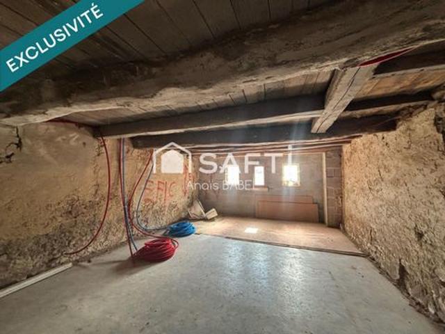 Maison en pierre à rénover fort potentiel !