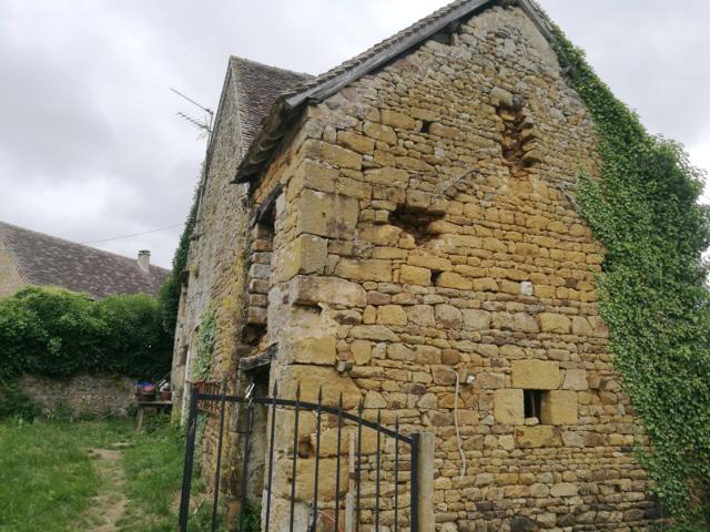 Maison en pierre à restaurer