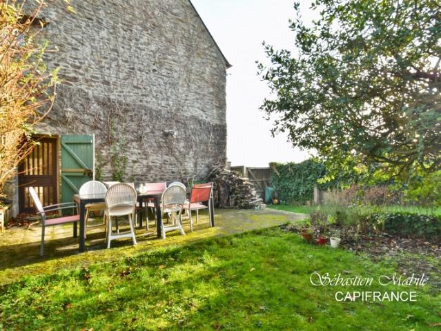 Maison en pierre à vendre 7 pièces à Pleine Fougères 35 en Baie du Mont Saint Michel terrain de 4200 M²