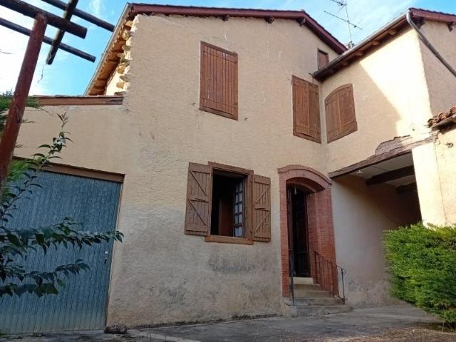 Maison en pierre coeur village 188m² Seissan