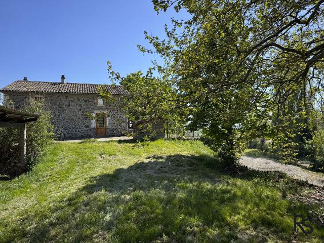 Maison en pierre confortable de 130 m2 habitables sur un ter. 130m² Mirabel