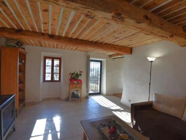 Maison en pierre de caractère avec 3 chambres