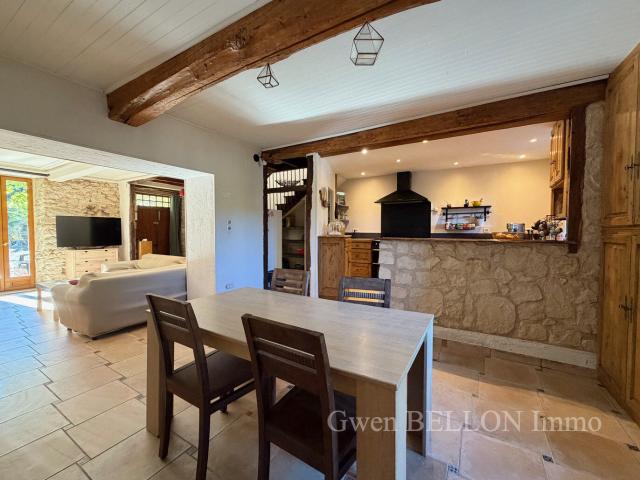 Maison en pierre de caractère, charme, authenticité et cadre nature